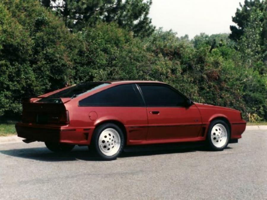  Oldsmobile FE3-X Firenza Concept 1985 года  (фото 2 из 4)